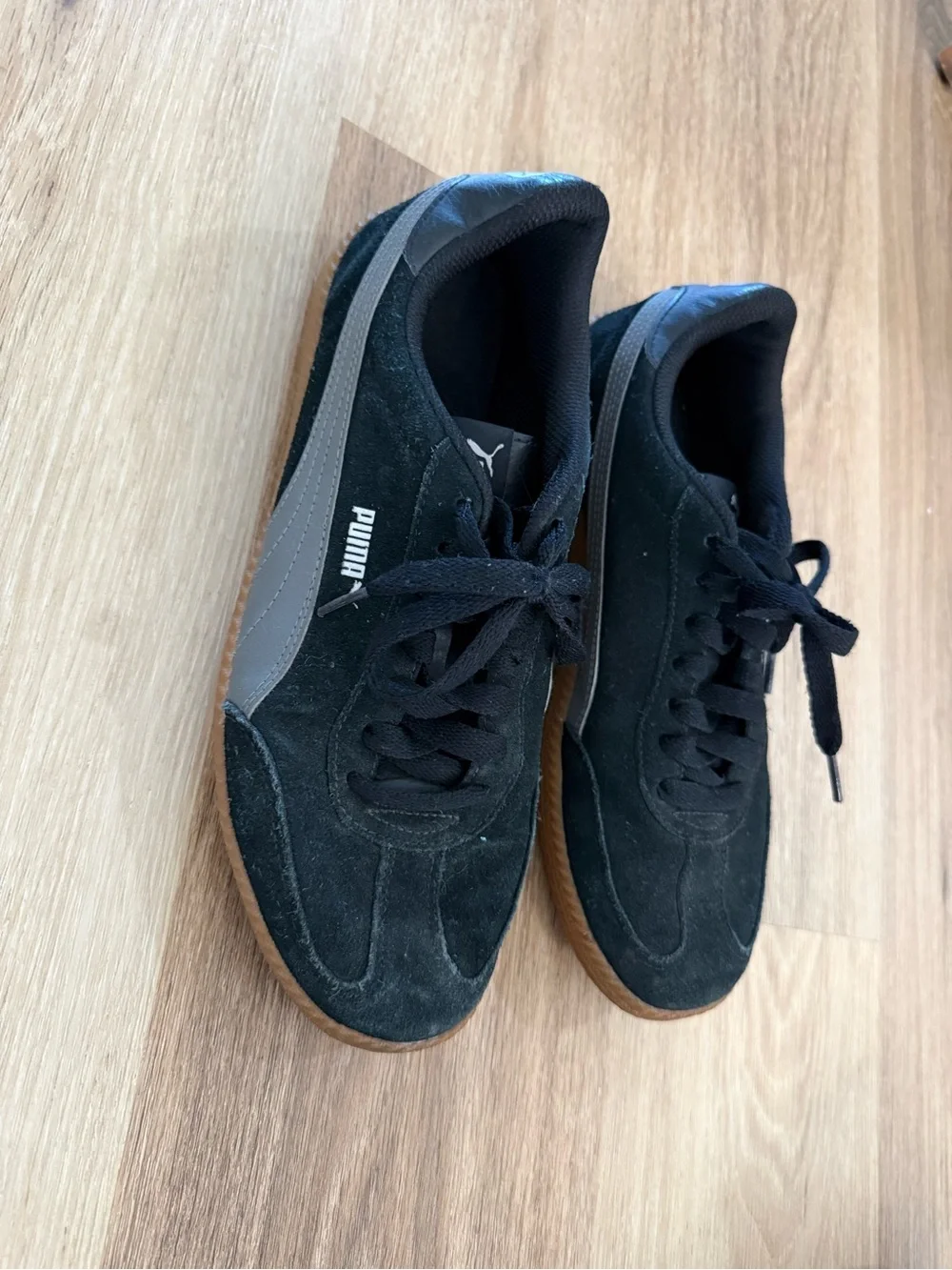 Puma classic sneakers